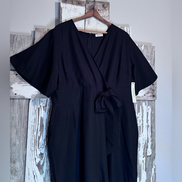 Kiyonna Charisma Crepe Jumpsuit Black size 1X NWT - Picture 7 of 13